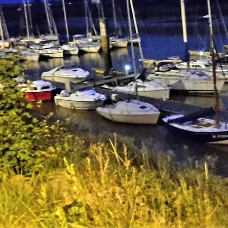 Chambres Le Point Du Jour A 2 Pas Du Port De Plaisance *